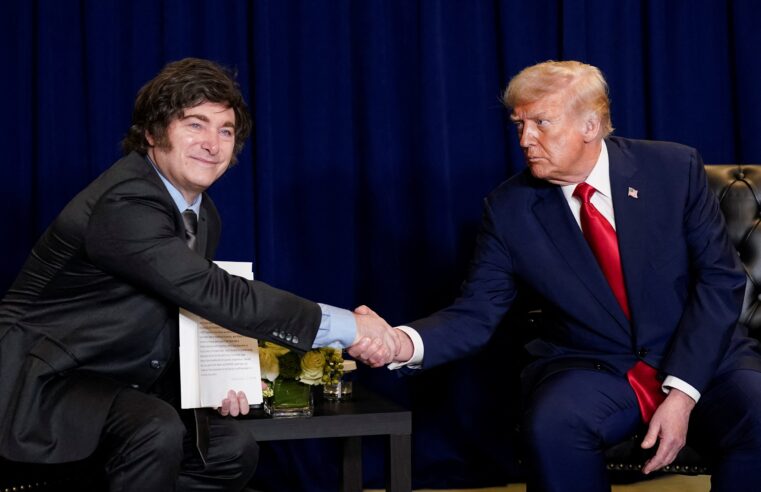 Trump se reúne com Milei, promete ajuda e peso argentino sobe