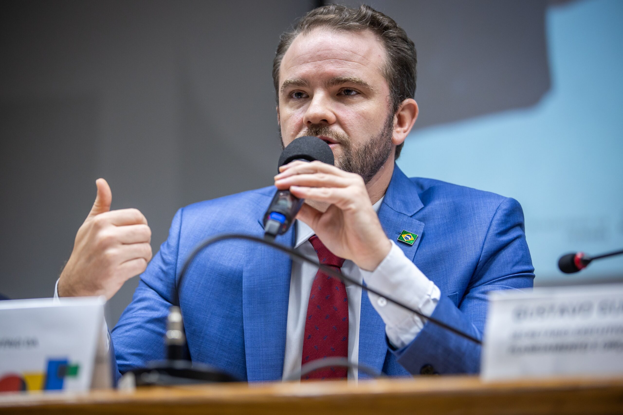 Fazenda não está disposta a ajudar os Correios com aportes do Tesouro, diz secretário