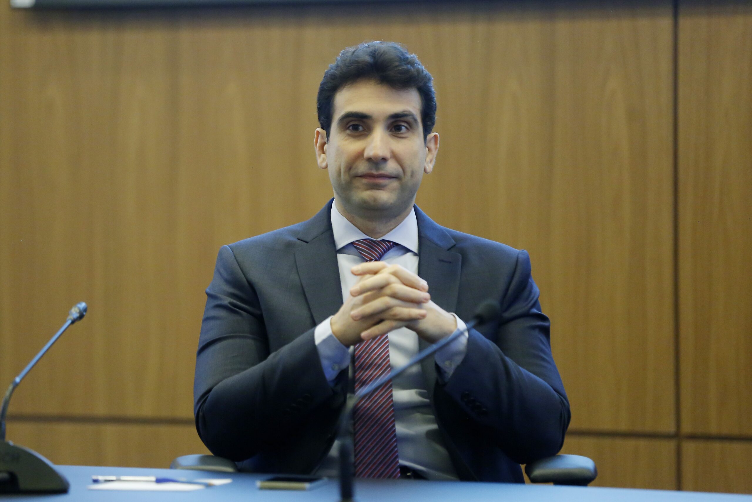 Presidente do BC, Gabriel Galípolo é destaque brasileiro na lista da "Time" como liderança em ascensão