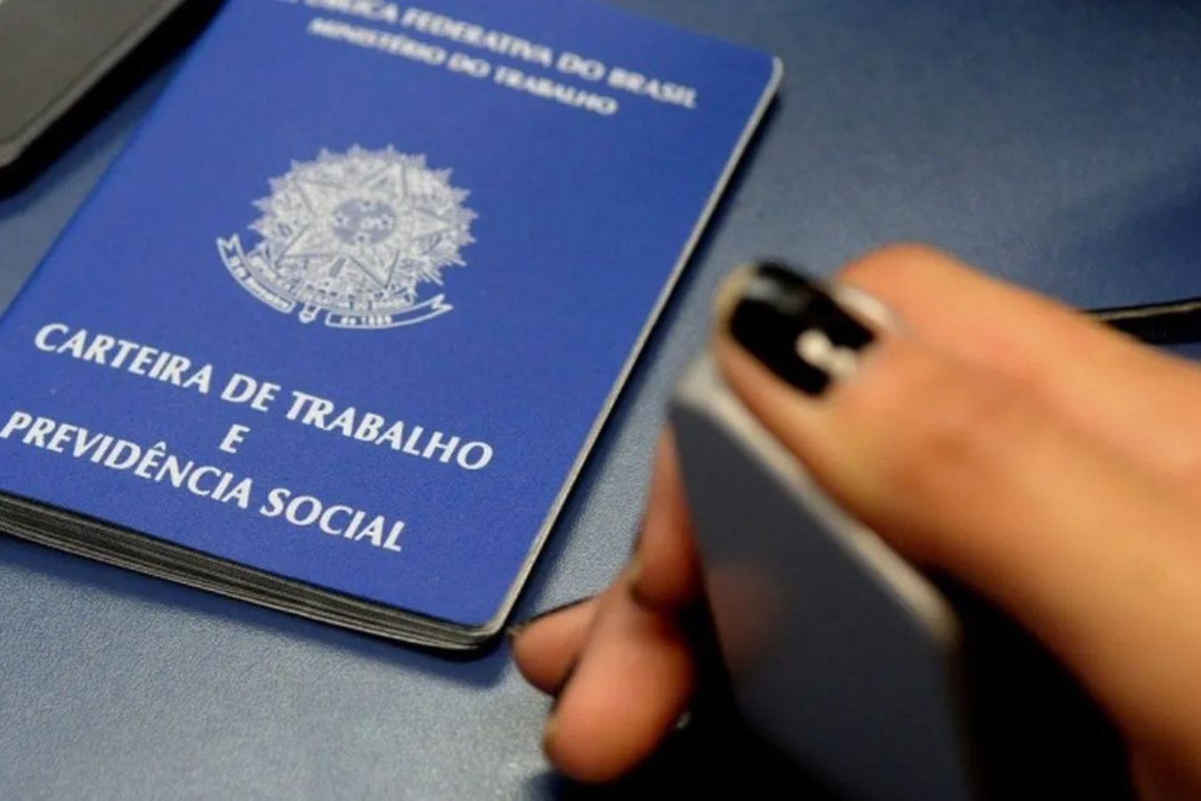 Desemprego recua para 5,6% no trimestre terminado em julho, menor nível da série histórica do IBGE