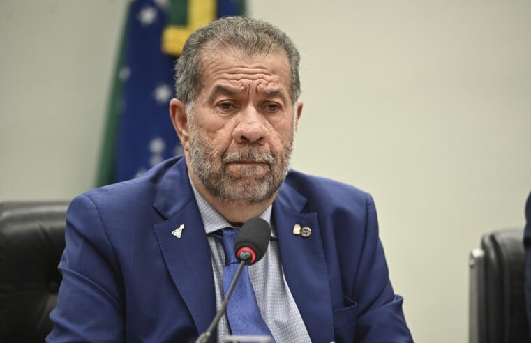 Lupi foi avisado da possibilidade de descontos ilegais em aposentadorias antes mesmo de reunião de conselho, em 2023
