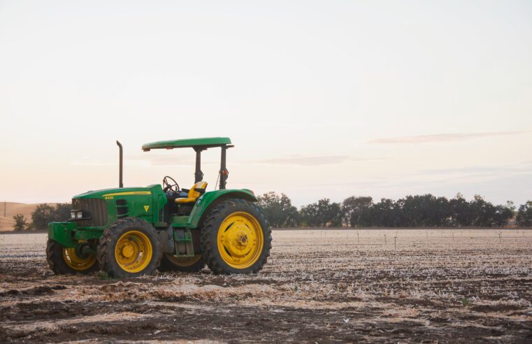 John Deere, gigante de máquinas agrícolas, sofre com novas tarifas