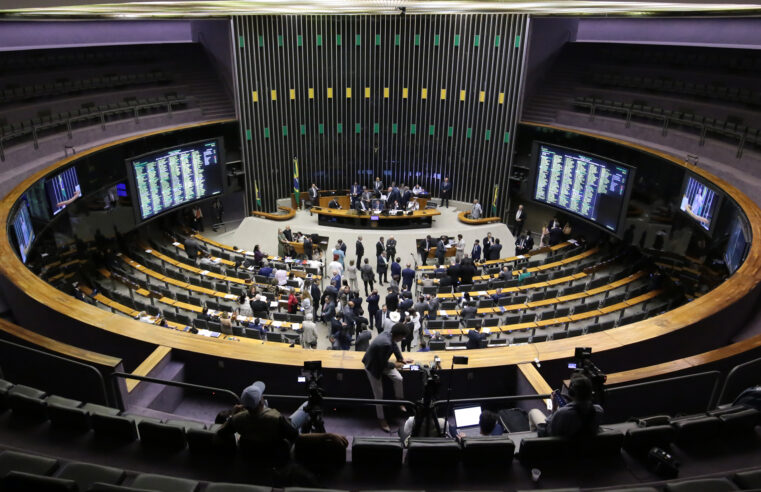 Câmara tira saúde e educação do limite do arcabouço fiscal