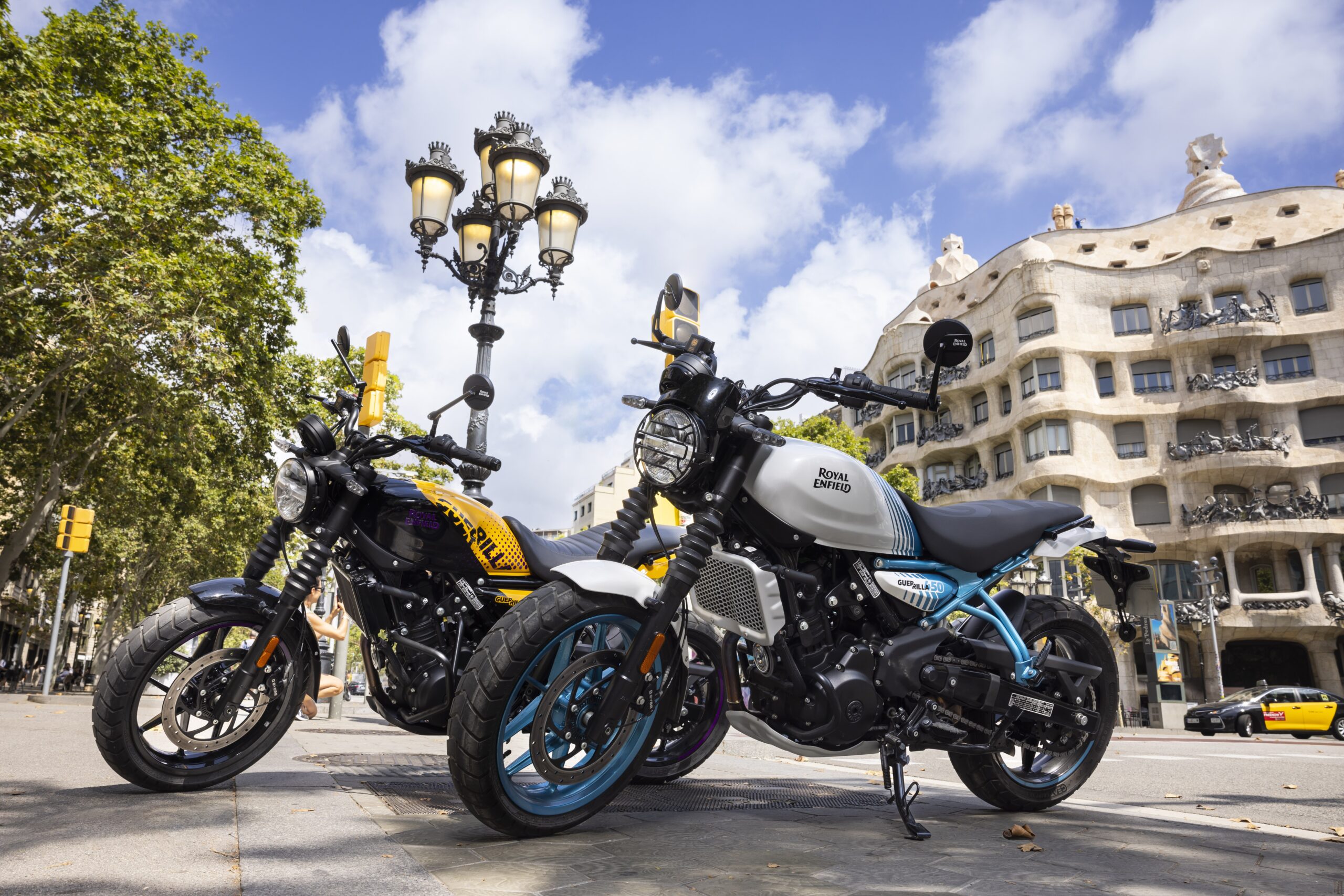 Royal Enfield Guerrilla 450 chega por R$ 28.990 para brigar com Triumph Scrambler 400X