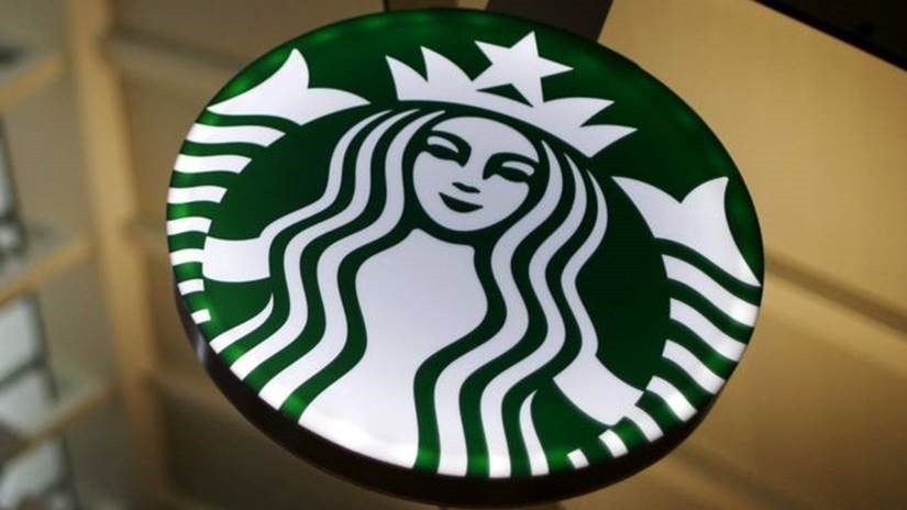 Starbucks fecha lojas e corta cerca de 900 empregos em reestruturação bilionária
