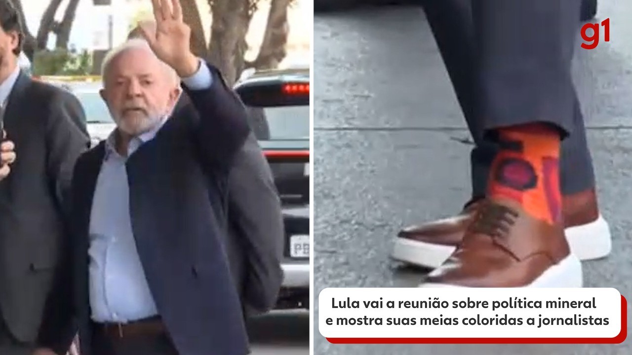 Lula vai a reunião sobre política mineral e mostra suas meias coloridas a jornalistas; vídeo