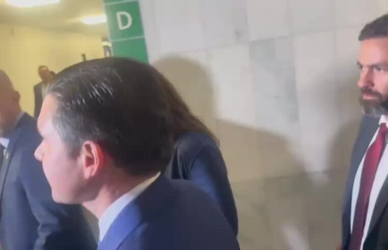 Governo quer esperar votação de projetos que limitam gastos antes de enviar propostas de alta de impostos, diz Haddad