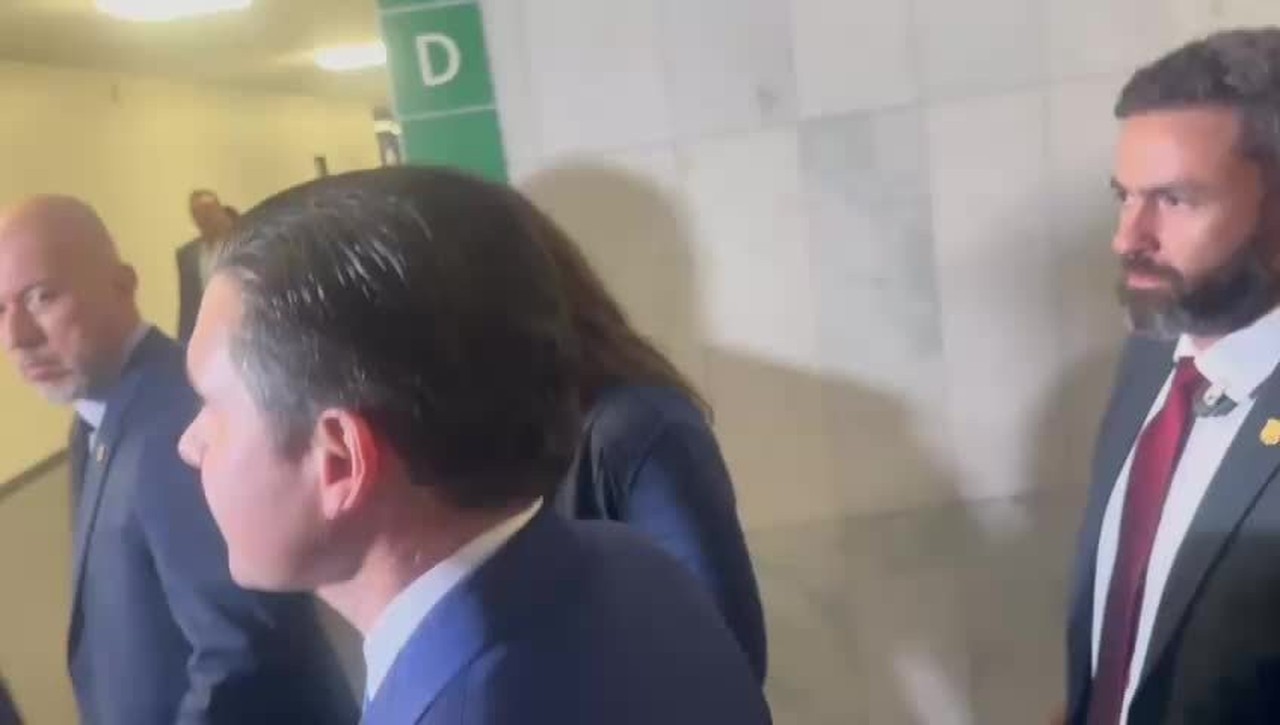 Governo quer esperar votação de projetos que limitam gastos antes de enviar propostas de alta de impostos, diz Haddad