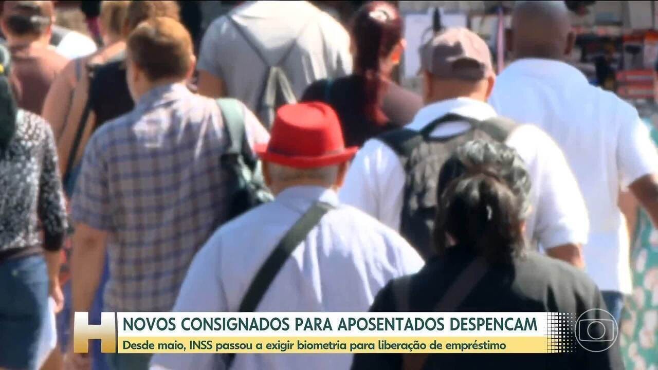 Valor de empréstimos consignados para aposentados caiu para menos da metade após exigência de biometria