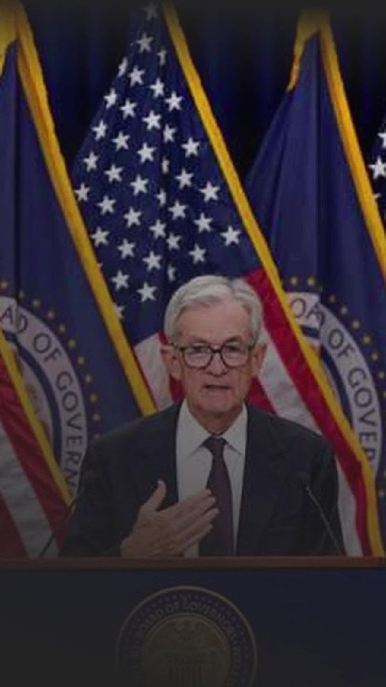 Ibovespa renova máxima e dólar opera em queda com investidores à espera do Fed