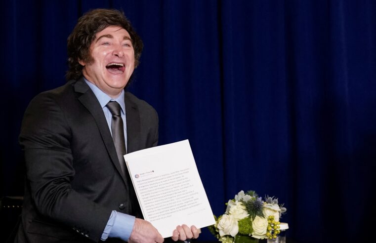 EUA adquirem US$ 20 bilhões em pesos argentinos para ajudar o governo de Javier Milei