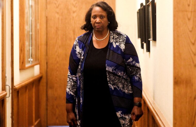 Suprema Corte analisará pedido de destituição de diretora do Fed por Trump