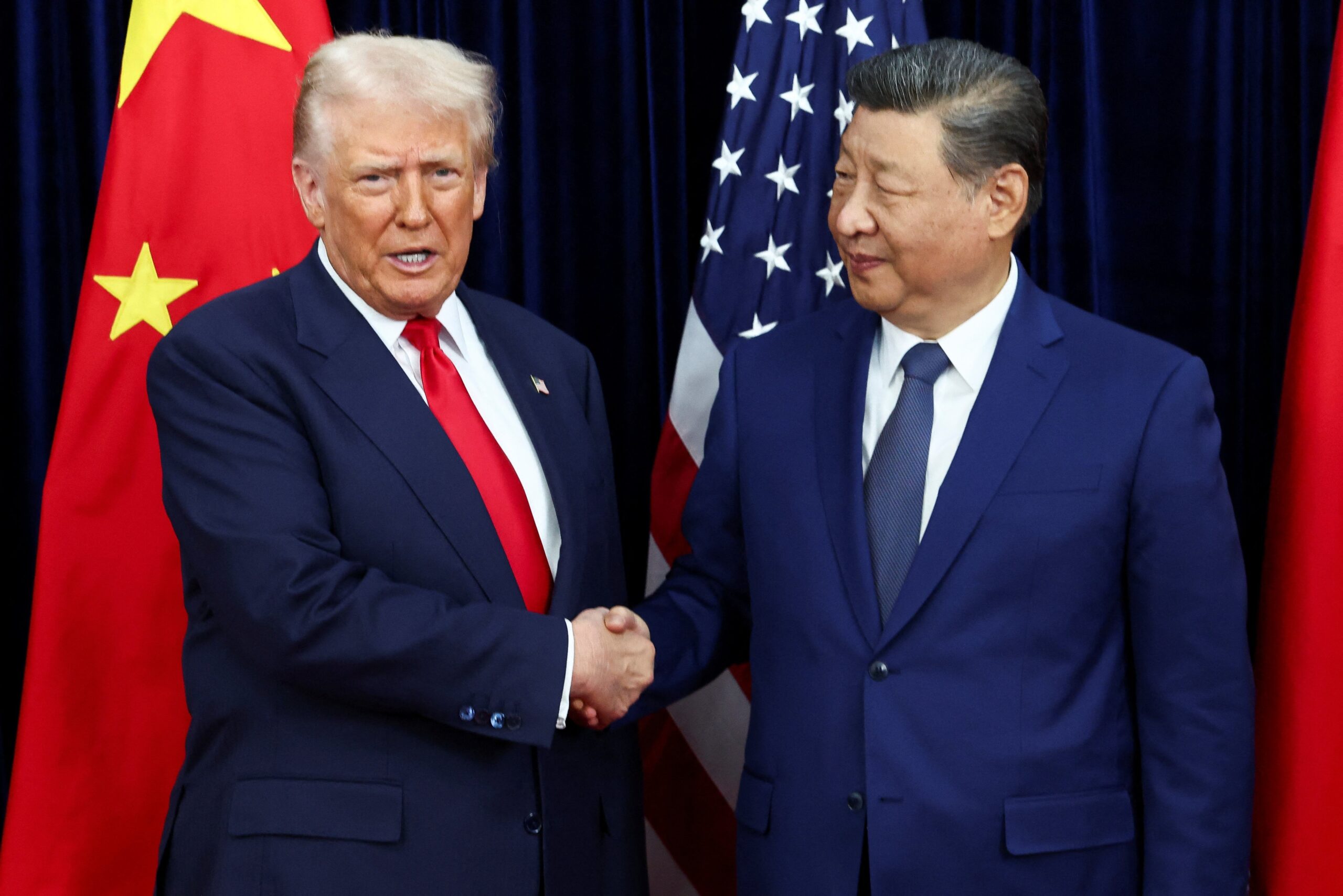 Encontro entre Trump e Xi Jinping, da China, tem redução de tarifas e acordos sobre fentanil e exportação de terras raras