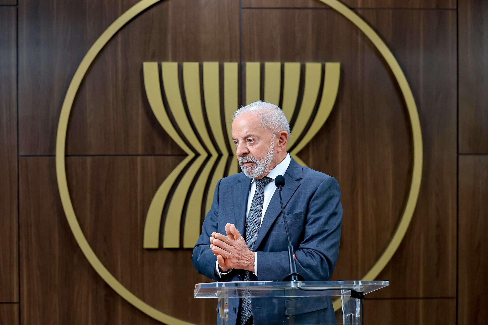 Brasil e EUA confirmam encontro entre Lula e Trump para este domingo