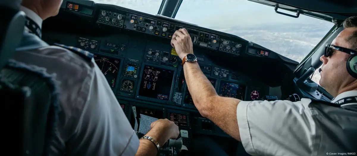 Falta de pilotos gera crise em companhias aéreas