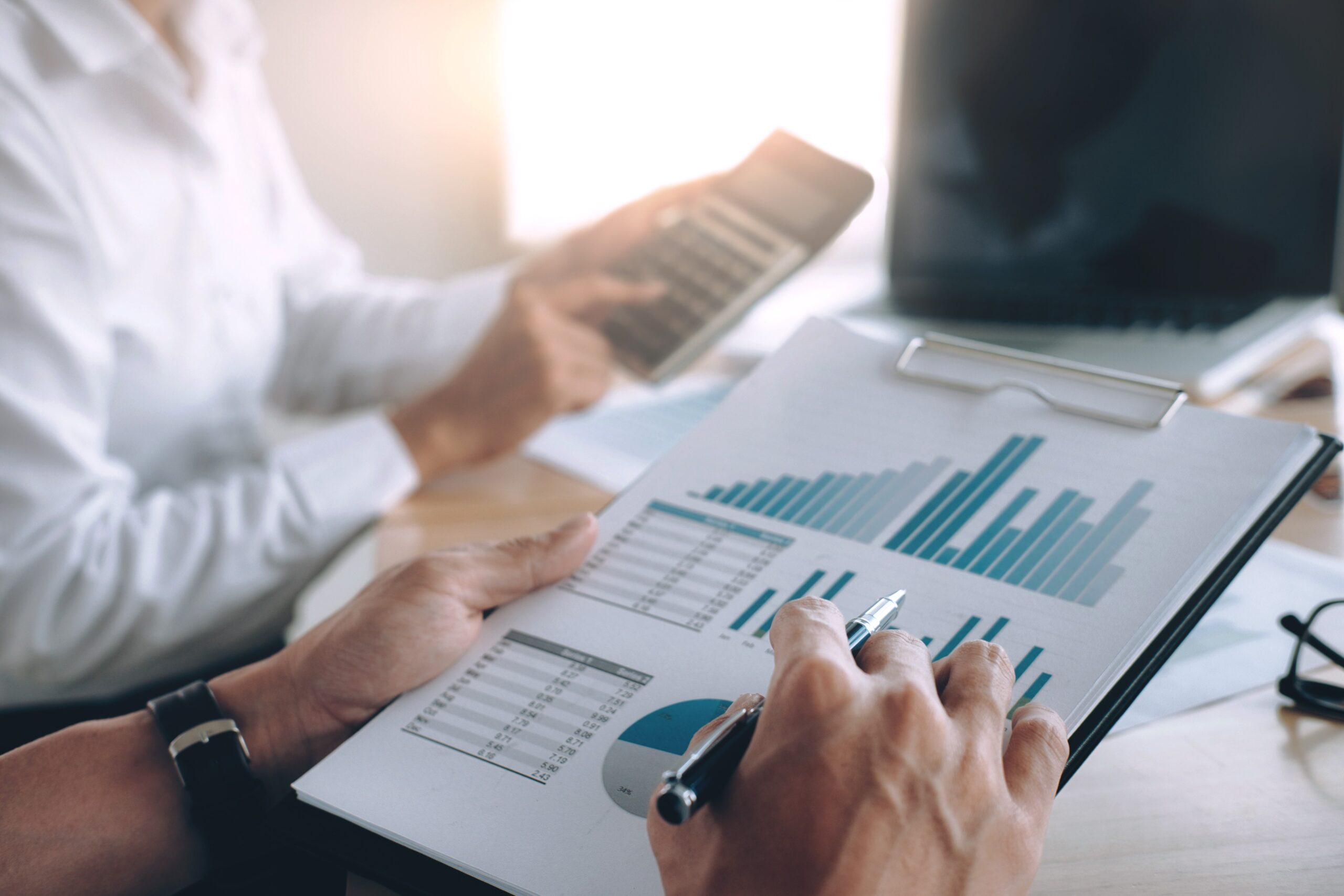 O que são COEs, opções de investimento que causaram prejuízos a clientes de XP e BTG