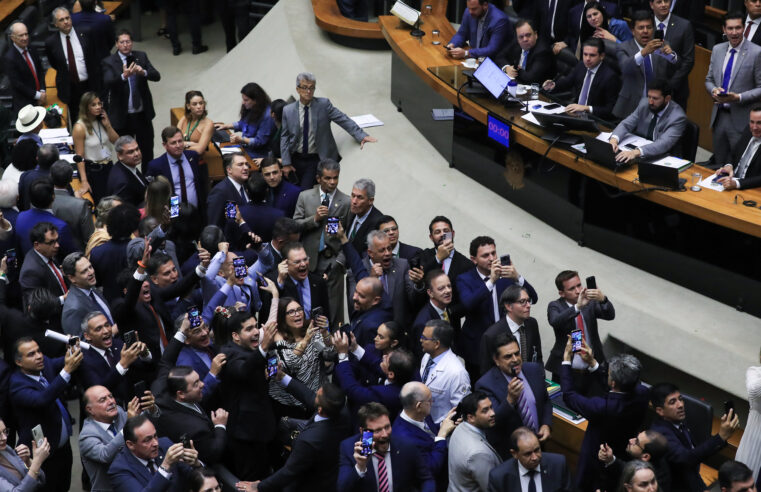 Em derrota do governo, Câmara derruba “MP da Taxação”