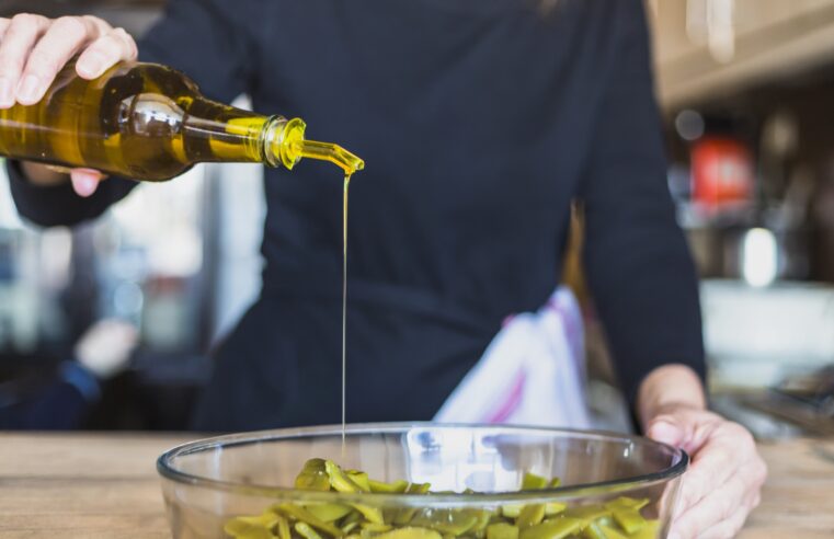 Entenda por que o azeite ficou mais barato nos supermercados