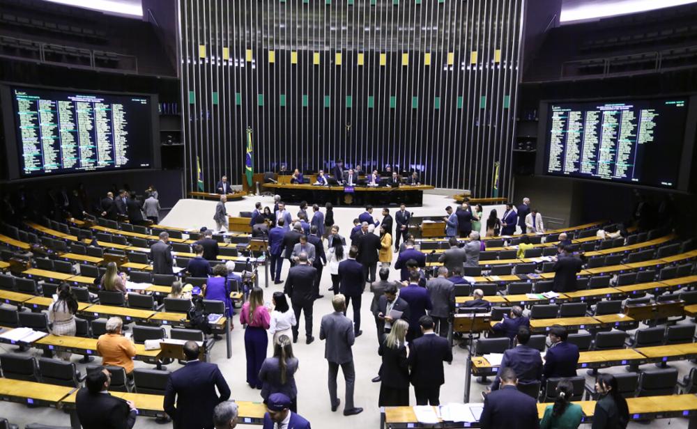 Câmara aprova projeto de lei para gratuidade de bagagem em voo