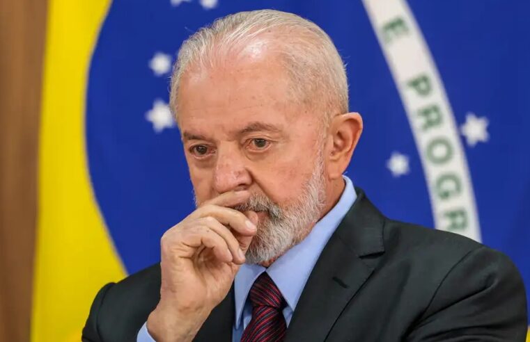 Lula deve satisfações sobre a ruína dos Correios