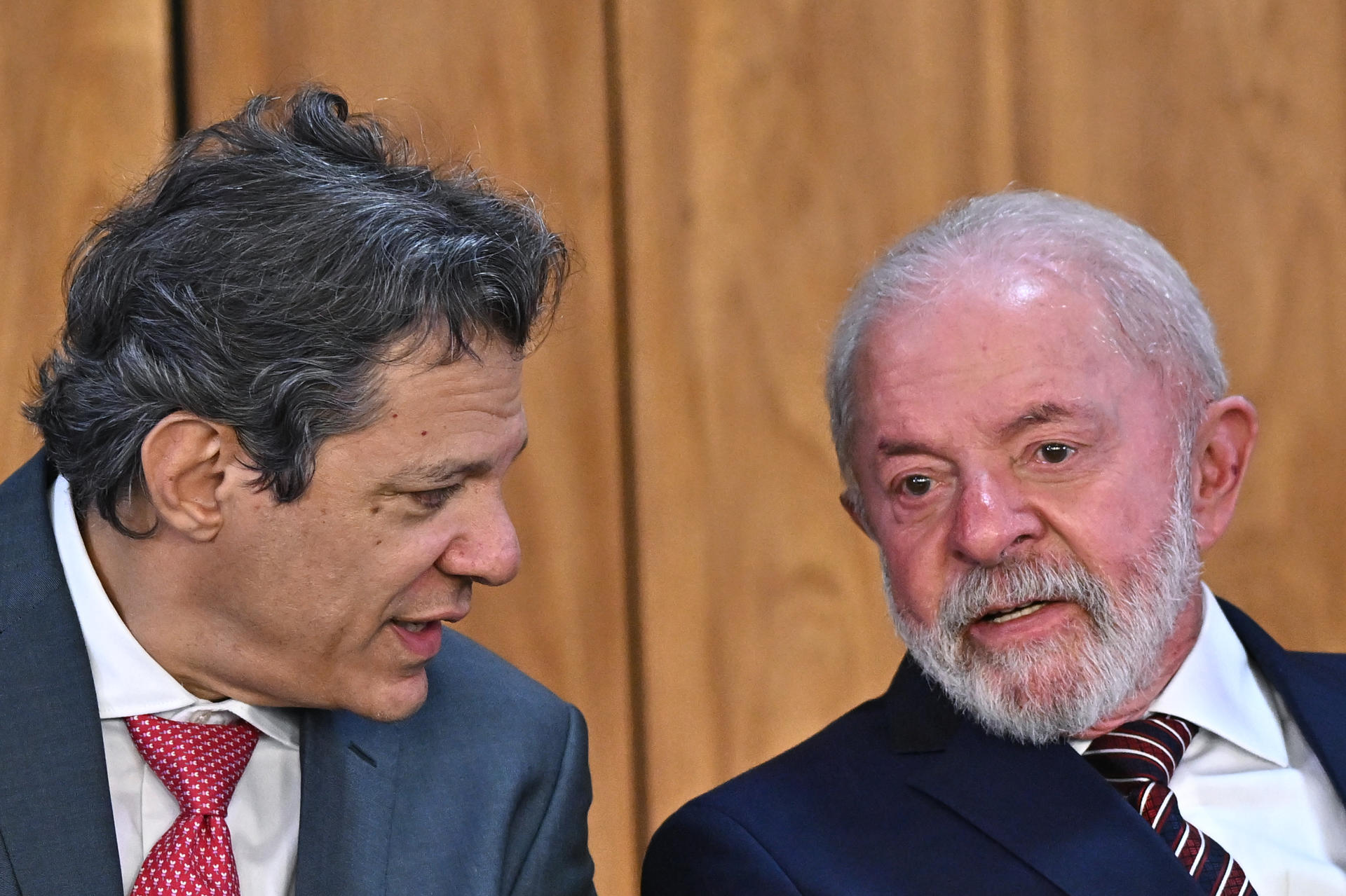 Lula e Haddad criticam interferência política sobre MP da Taxação