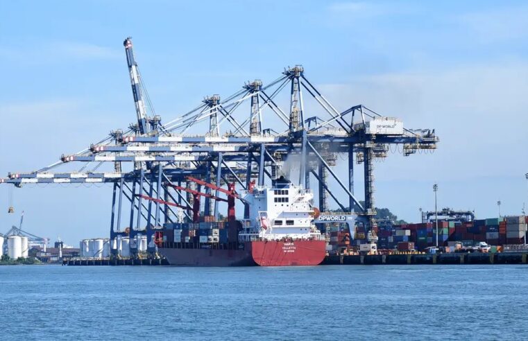 Exportações em agosto batem recorde mesmo com tarifaço de Trump