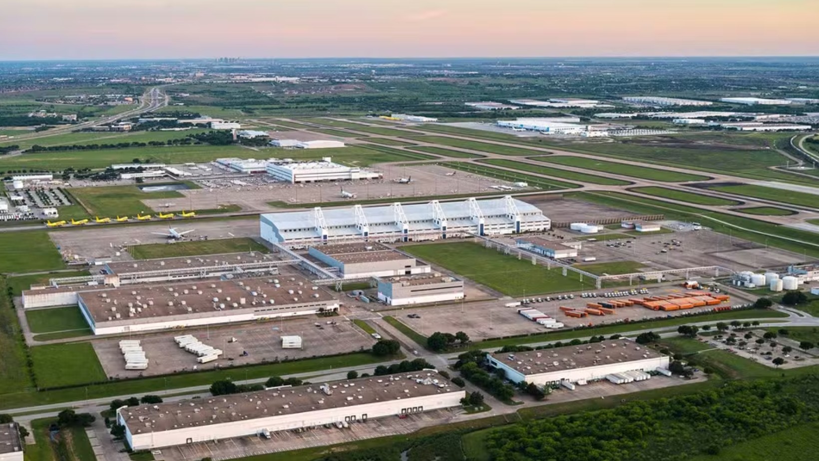Embraer anuncia investimento de R$ 376 milhões para construir hangar de manutenção nos Estados Unidos