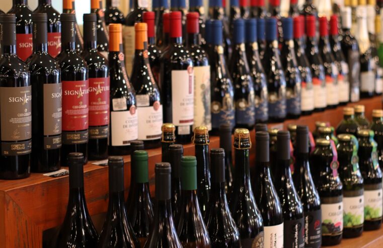 Brasil compra mais vinho do Chile e compensa impacto do tarifaço para exportadores do país vizinho