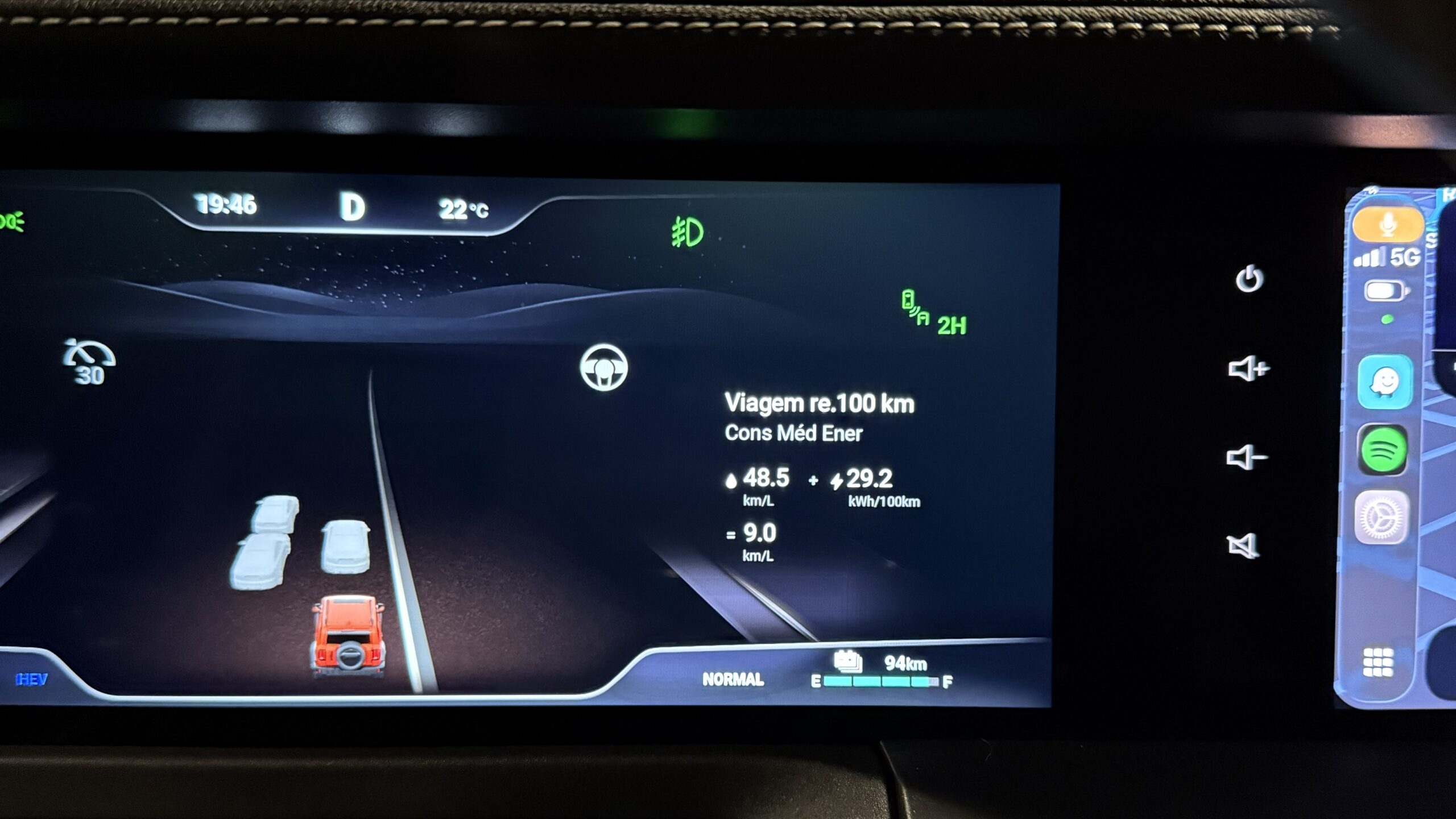 Testamos o GWM Tank 300: SUV híbrido com consumo de moto e força de jipe