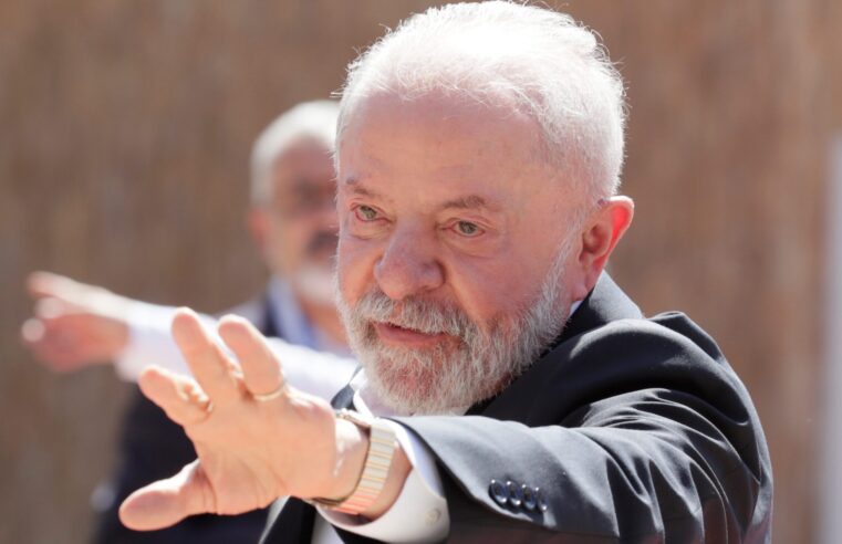 Lula dá calote e contrata dívida bilionária para próximo governo