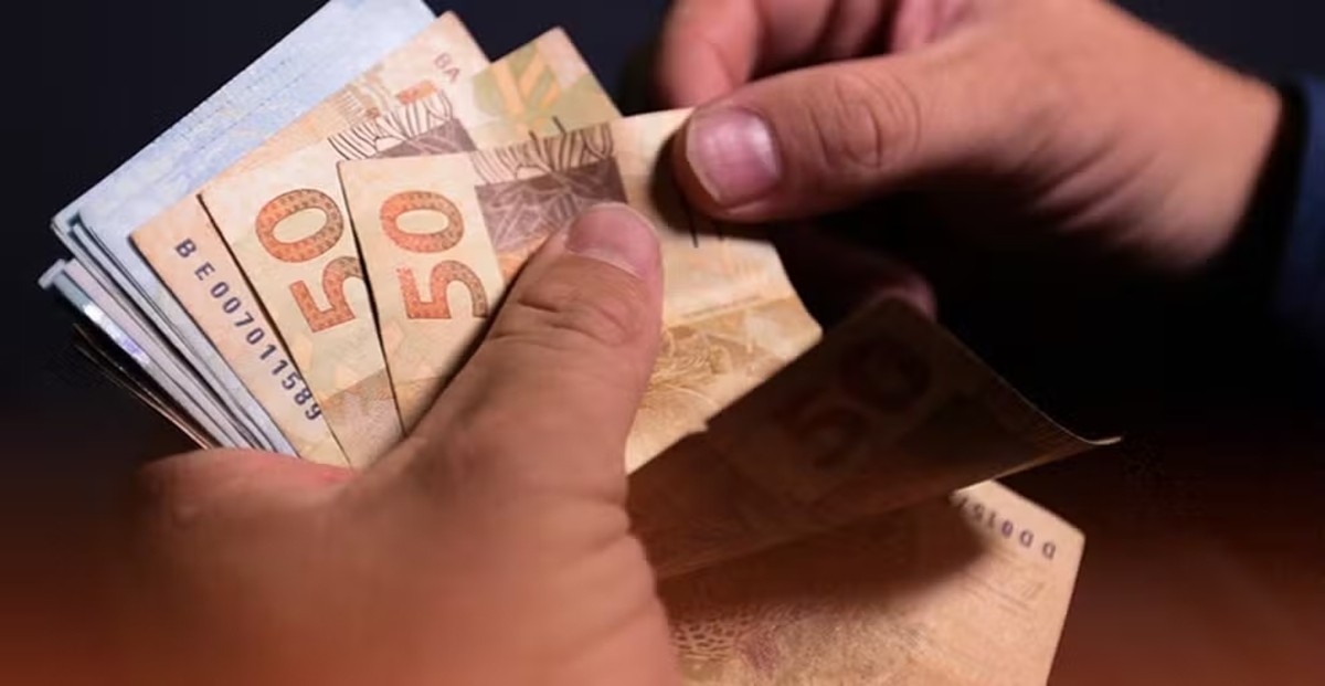 Como calcular o 13° salário? Essa e outras perguntas sobre o pagamento