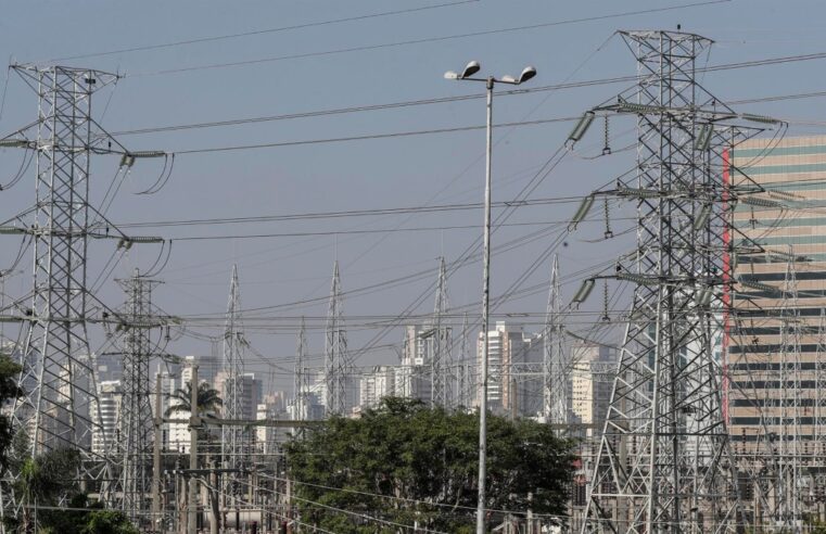 Governo veta parte da reforma do setor elétrico que geraria conta de R$ 7 bilhões