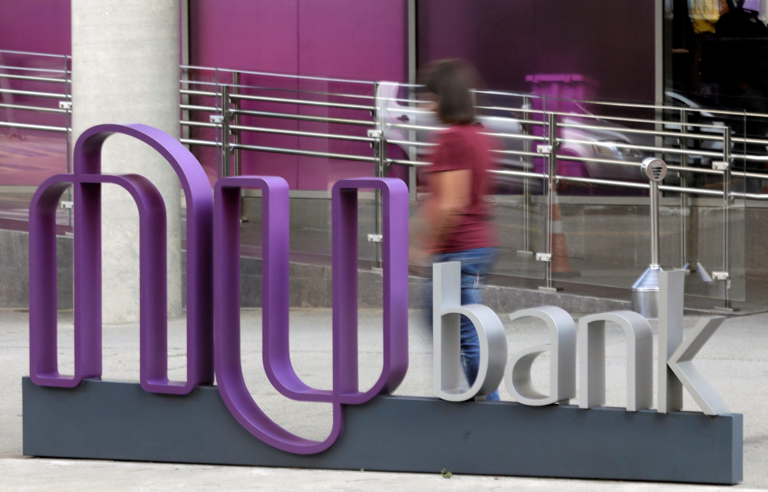 Falha no aplicativo do Nubank impede clientes de receberem PIX