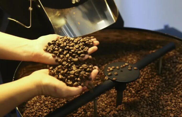 Governo busca cobrir rombo e aperta empresas