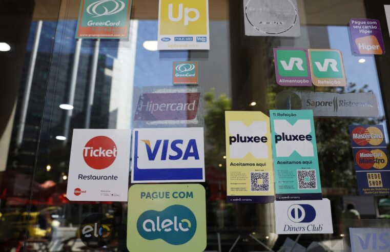 Empresas de vale-alimentação criticam decreto de Lula e alegam interferência