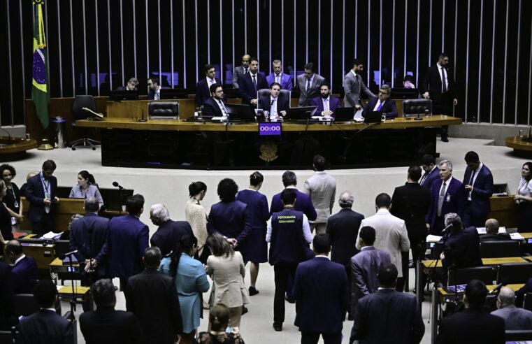 LDO 2026: Comissão aprova projeto com calendário de pagamento de emendas para 2026